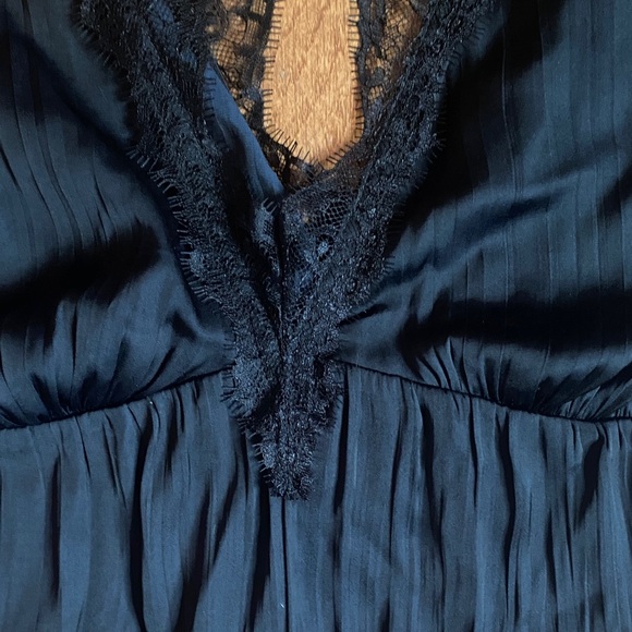 Anthropologie Black Lace Trim Sleeveless Top - Picture 2 of 9